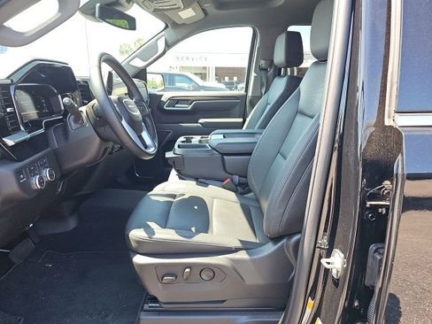Used 2026 GMC Sierra 1500 SLT image 8