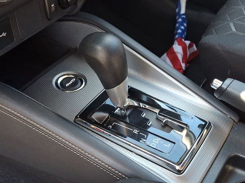 Used 2024 Mitsubishi Outlander Sport ES image 15