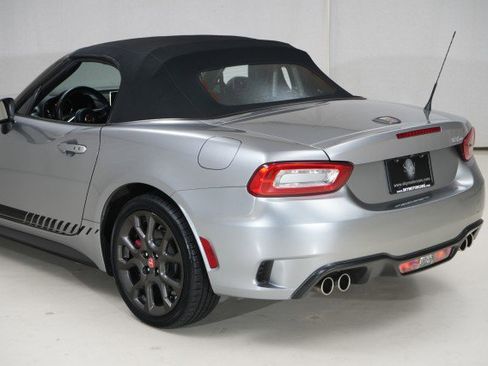 Used 2017 FIAT 124 Spider Abarth image 30