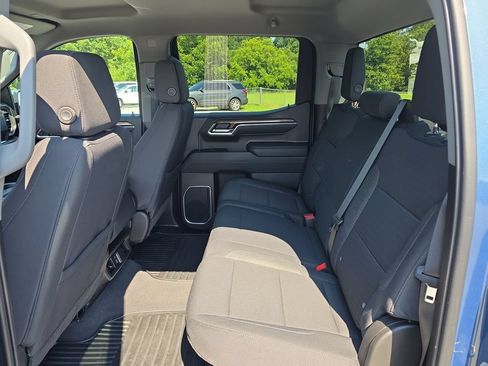 Used 2024 Chevrolet Silverado 1500 LT AWD/4WD image 25