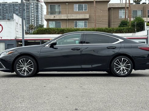 Used 2023 Lexus ES 350 w/ Premium Package FWD image 7