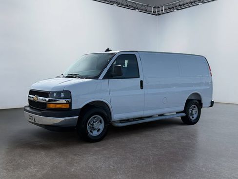 Used 2025 Chevrolet Express 2500 w/ Driver Convenience Package RWD image 7
