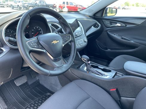 Used 2024 Chevrolet Malibu RS FWD image 9