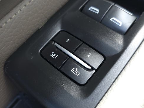 Used 2022 GMC Yukon Denali w/ Denali Ultimate Package image 12