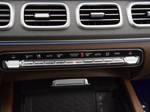 Certified 2025 Mercedes-Benz GLE 450 4MATIC image 28