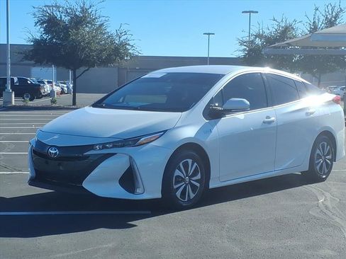 Certified 2018 Toyota Prius Prime Advanced image 12