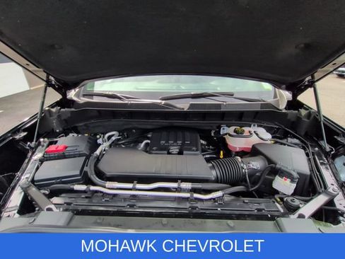 Certified 2025 Chevrolet Silverado 1500 Custom AWD/4WD image 29