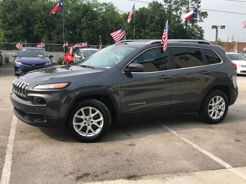 Used 2015 Jeep Cherokee Latitude FWD image 17