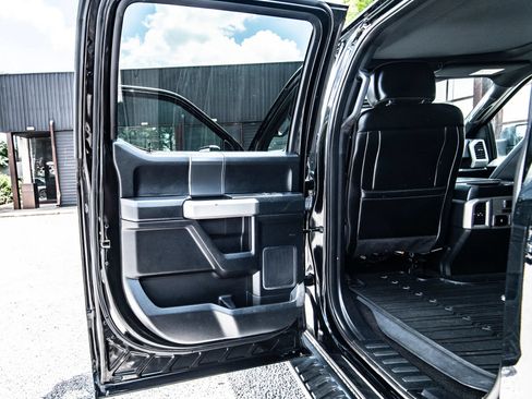 Used 2018 Ford F150 Lariat w/ Equipment Group 502A Luxury AWD/4WD image 32