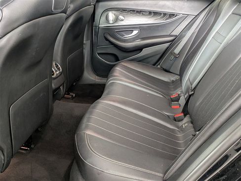 Used 2018 Mercedes-Benz E 300 image 28