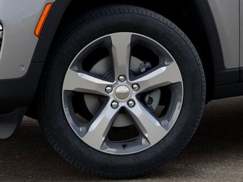 New 2025 Jeep Grand Cherokee Limited w/ Luxury Tech Group II AWD/4WD image 8