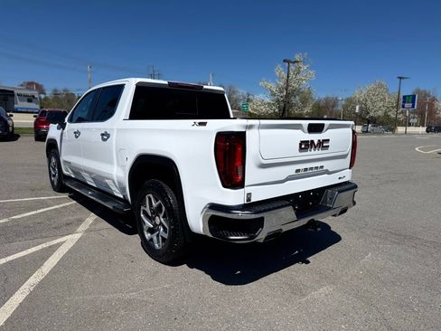 Used 2023 GMC Sierra 1500 SLT w/ SLT Premium Package AWD/4WD image 4