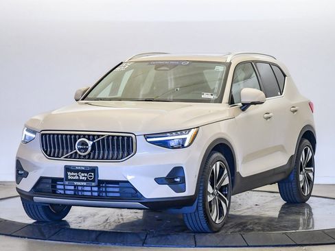 Certified 2025 Volvo XC40 B5 Plus w/ Climate Package image 1