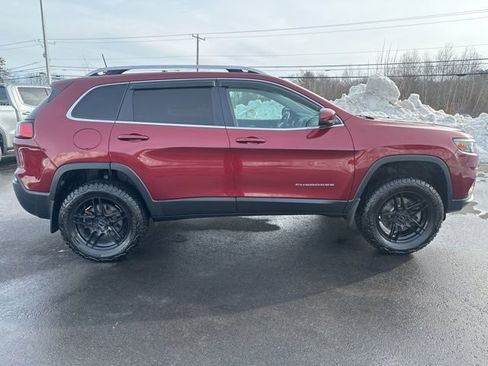 Used 2020 Jeep Cherokee Latitude Plus w/ Cold Weather Group AWD/4WD image 6