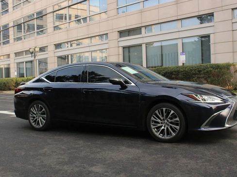 Used 2021 Lexus ES 350 w/ Premium Package FWD image 3