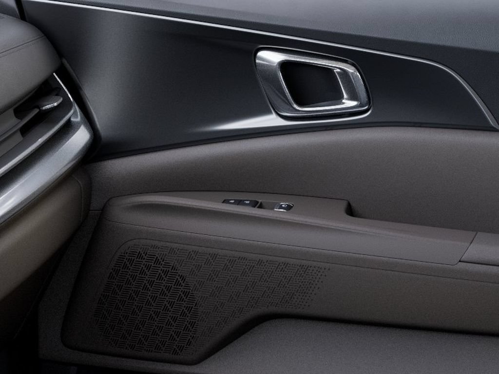 New 2027 Kia Carnival FWD image 25