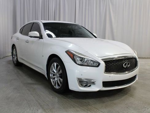 Used 2015 INFINITI Q70 3.7 RWD image 39