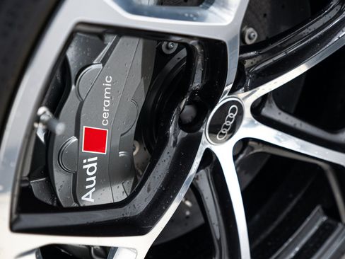 New 2025 Audi RS 6 performance image 20