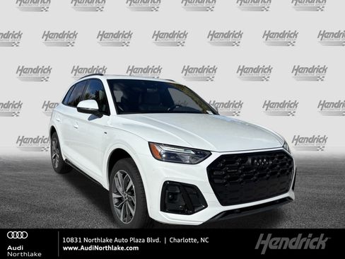 Used 2024 Audi Q5 2.0T Premium w/ Summer of Audi Package image 1