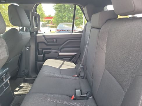 Used 2025 Toyota 4Runner SR5 AWD/4WD image 23