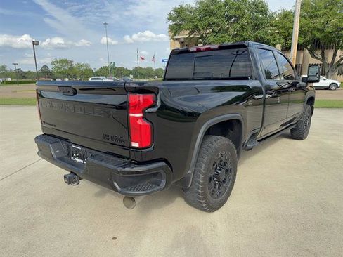 Used 2024 Chevrolet Silverado 2500 High Country w/ Midnight Edition AWD/4WD image 4