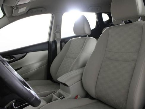 Certified 2022 Nissan Rogue Sport SV FWD image 19