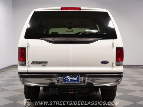 Used 2002 Ford Excursion XLT image 25