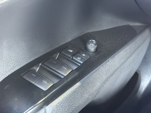Used 2025 Toyota Camry XLE FWD image 12