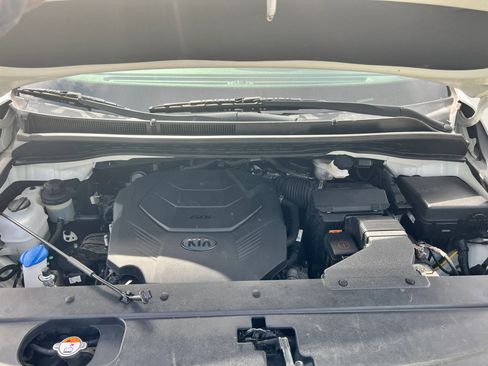 Used 2020 Kia Sedona LX FWD image 22