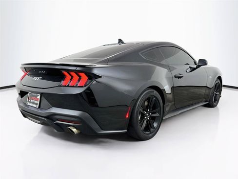 Used 2025 Ford Mustang GT RWD image 6