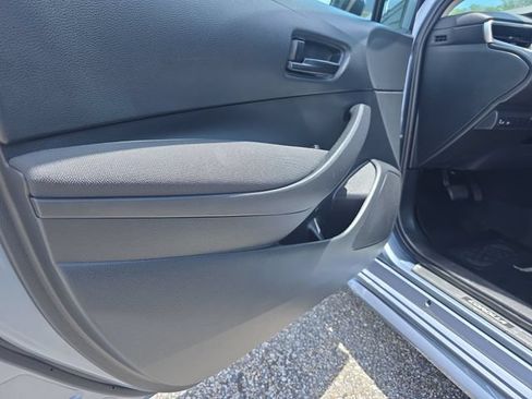 Used 2024 Toyota Corolla LE FWD image 17