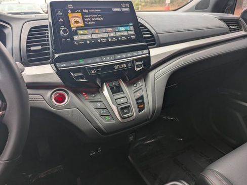 Used 2025 Honda Odyssey Sport-L image 23