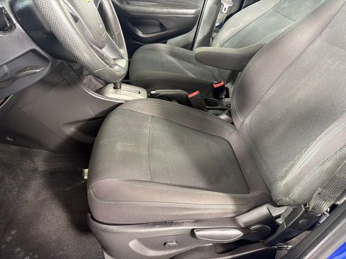 Used 2016 Chevrolet Trax LS w/ LPO, Protection Package FWD image 11