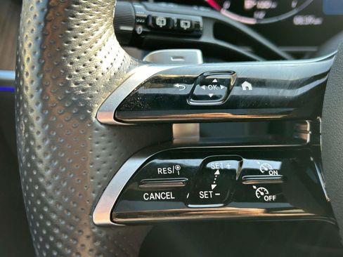 Certified 2025 Mercedes-Benz GLC 300 4MATIC image 29
