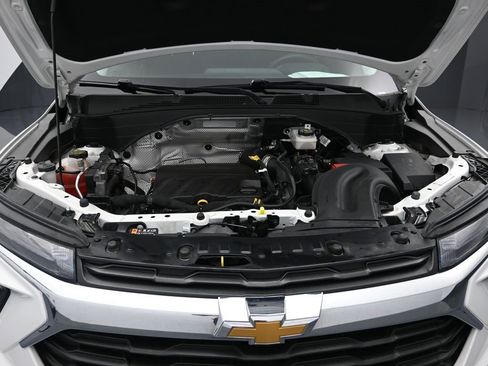 Certified 2024 Chevrolet TrailBlazer LS image 28