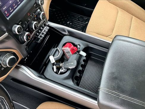 Used 2019 RAM 1500 Big Horn AWD/4WD image 17
