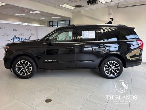 Certified 2025 Ford Expedition Platinum AWD/4WD image 5