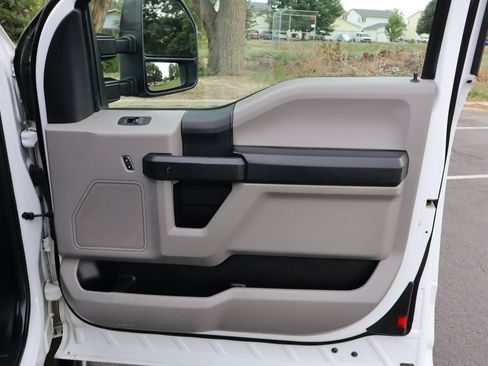 Used 2018 Ford F250 XL w/ Power Equipment Group AWD/4WD image 25