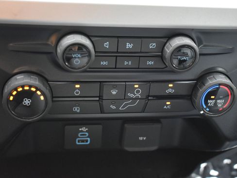 Used 2024 Ford F350 XLT AWD/4WD image 27