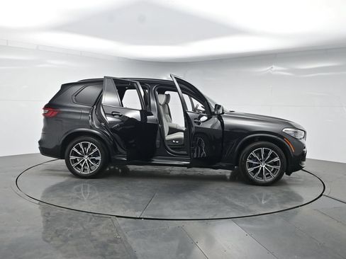 Used 2023 BMW X5 xDrive40i w/ Executive Package AWD/4WD image 56