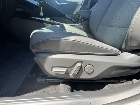 New 2026 Kia Niro Wind FWD image 12