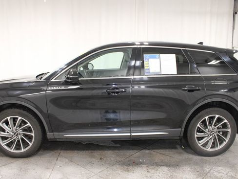 Used 2024 Lincoln Corsair AWD w/ Equipment Group 101A image 6