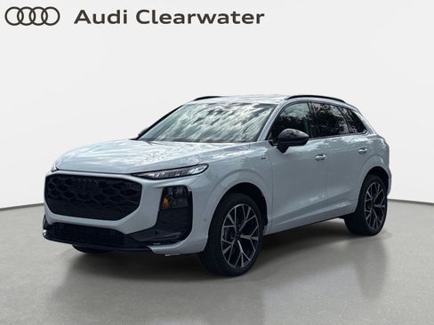 New 2026 Audi Q3 quattro 2.0T AWD/4WD image 1