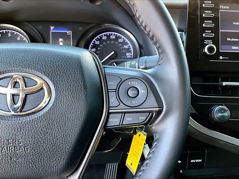 Used 2021 Toyota Camry SE FWD image 25