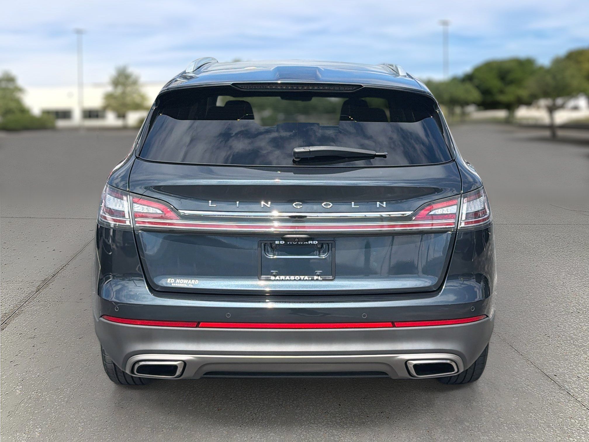 Used 2023 Lincoln Nautilus FWD w/ Premium Package image 6
