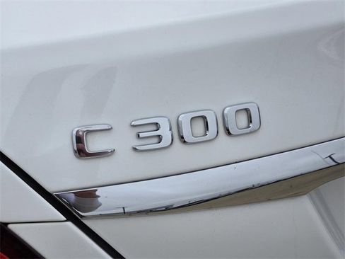Used 2021 Mercedes-Benz C 300 Sedan image 7