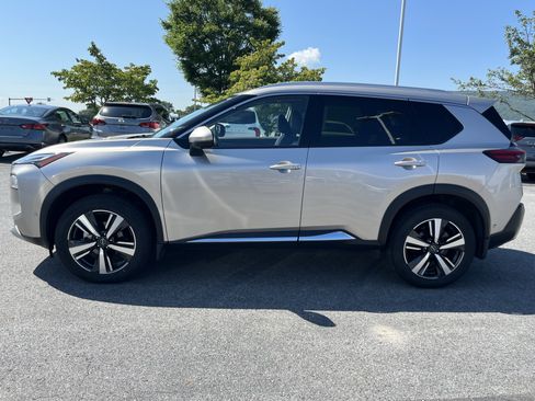 Used 2023 Nissan Rogue Platinum w/ Platinum Premium Package AWD/4WD image 5