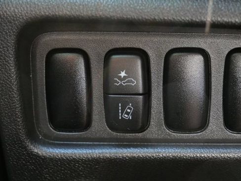 Used 2022 Mitsubishi Outlander Sport ES AWD/4WD image 17