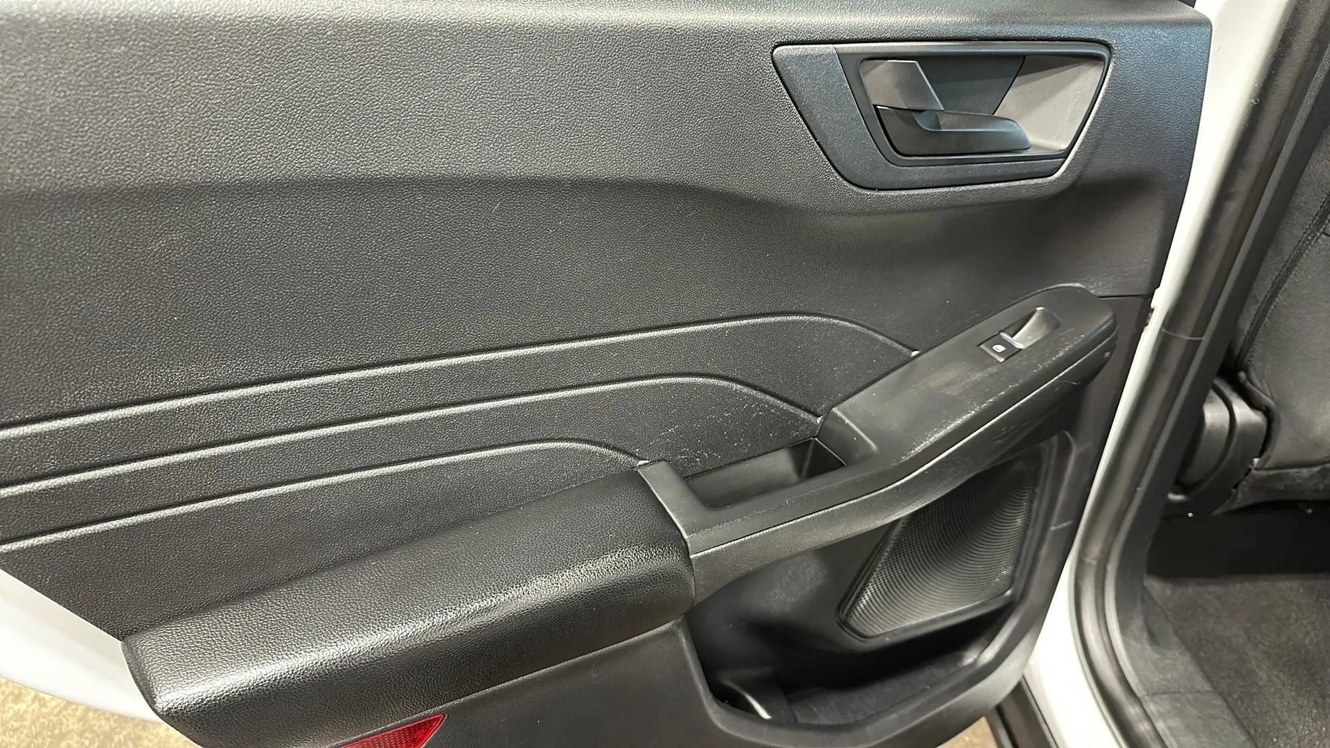 Used 2022 Ford Escape SE w/ Cold Weather Package AWD/4WD image 12