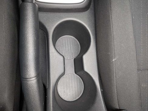 Used 2023 Hyundai Venue SE FWD image 24